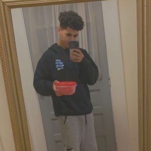 Meet your Posher, Anthoni